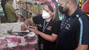 Multan a comercios por juega vivo con clientes