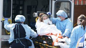 Reino Unido anuncia récord de 980 muertes en 24 horas por coronavirus
