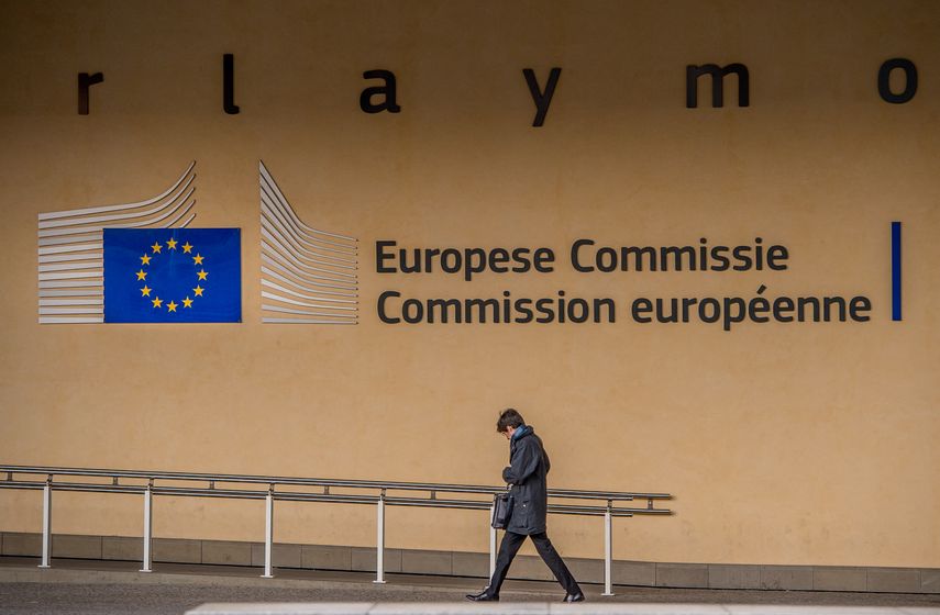 El Gobierno de Panamá consideró este martes "un paso en la dirección correcta" que la Comisión Europea respalde la salida del país de la lista de jurisdicciones con alto riesgo de blanqueo de capitales y financiación del terrorismo. El Gobierno de Panamá consideró este martes "un paso en la dirección correcta" que la Comisión Europea respalde la salida del país de la lista de jurisdicciones con alto riesgo de blanqueo de capitales y financiación del terrorismo.