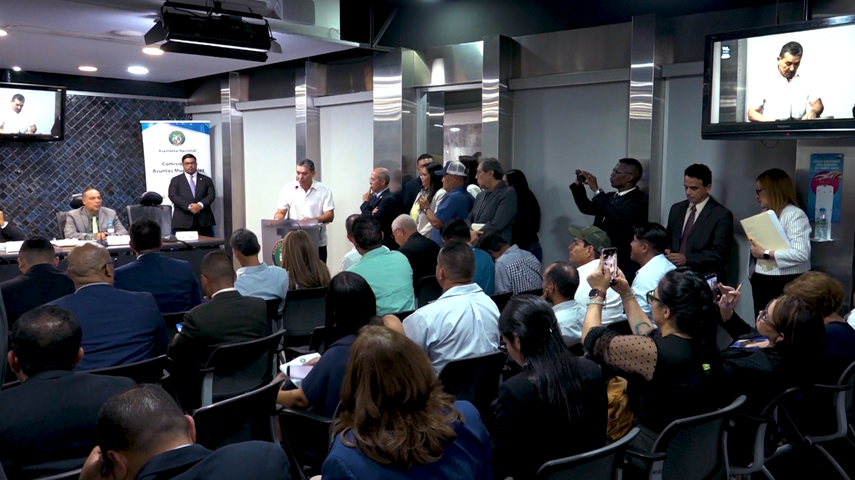 Alcaldes y representantes acudieron a la Asamblea.