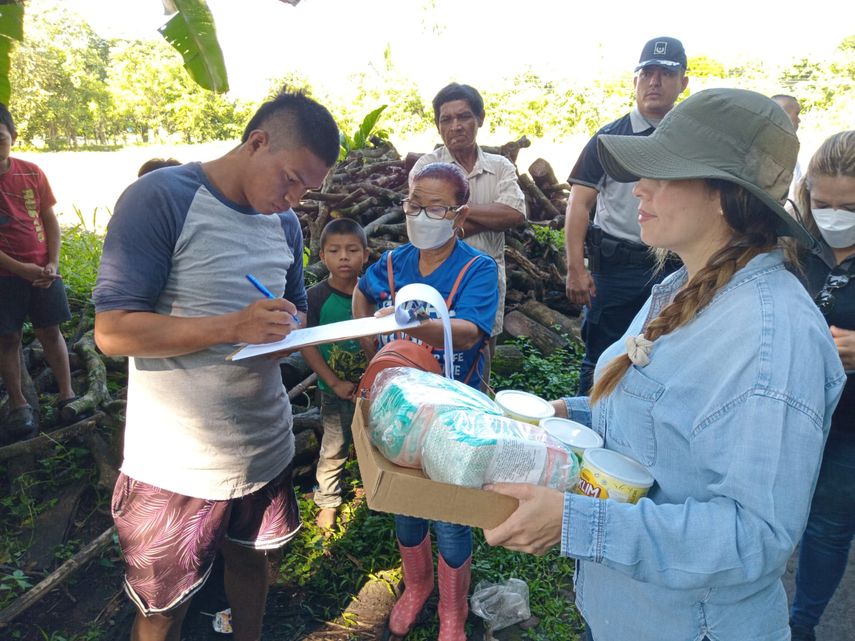 Mides brinda ayuda a familias afectadas por inundaciones en Chiriquí. Mides brinda ayuda a familias afectadas por inundaciones en Chiriquí.