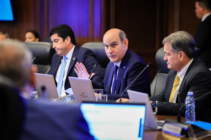 La propuesta fue sustentada en Gabinete por el ministro del MEF.