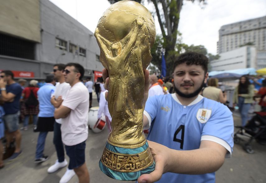 Lista de los jugadores convocados de las 32 selecciones que disputan el Mundial de Catar-2022, que se inicia el domingo.