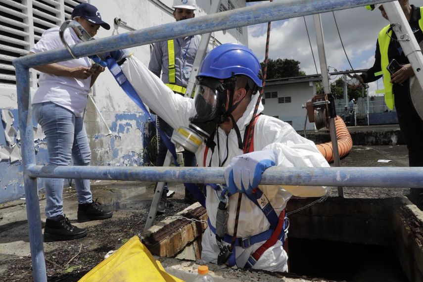 (IDAAN) realiz&oacute; hoy jueves una intensa jornada de &nbsp;trabajos de mantenimiento y limpieza en los m&oacute;dulos de floculaci&oacute;n, sedimentaci&oacute;n y filtraci&oacute;n en el tanque de almacenamiento de la planta potabilizadora de Pacora.
