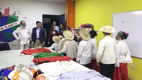 El presidente de Kiwanis International, Michael Mulhaul, visitó El Chorrillo y fue invitado a la Presidencia.