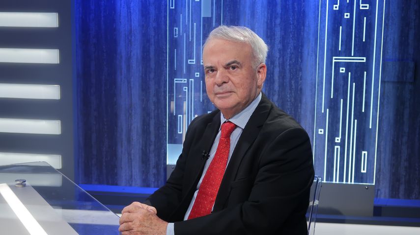 René Quevedo: sin inversiones, no hay contrataciones