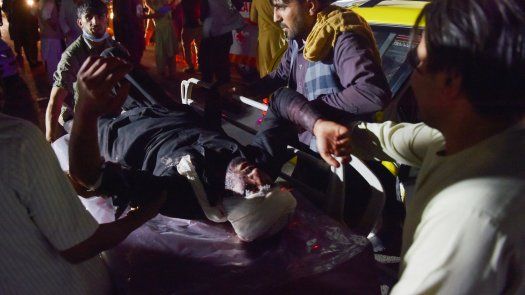 Explosión en aeropuerto de Kabul deja muertos y heridos