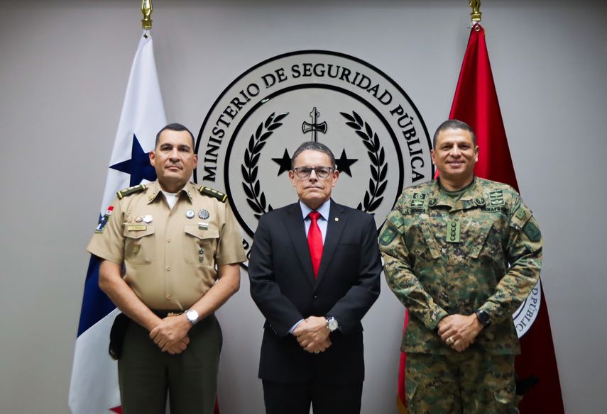 Larry Solís Velásquez asume como nuevo director del Senafront