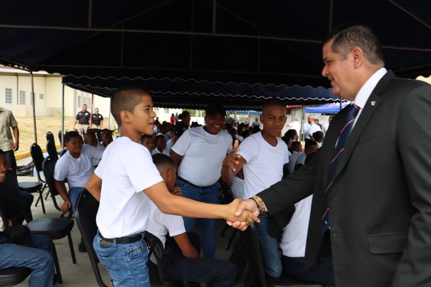 El Ministro agregó, que la propuesta de prevención del Ministerio de Seguridad Pública (Minseg) se enorgullece en ofrecer oportunidades acorde con los avances científicos y tecnológicos. 