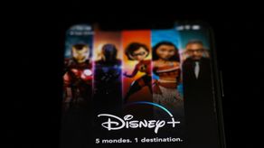 Disney+ se abre sin tapujos al sexo