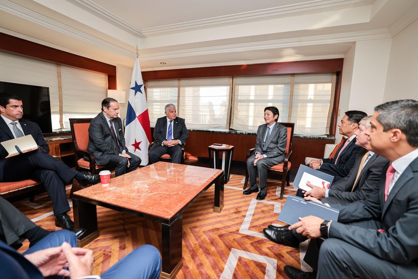 Mulino se reúne con Mizuho Bank para impulsar financiamiento del tren Panamá–David