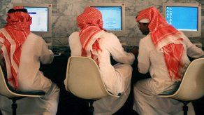 Detenido un joven saudí que charló con chica estadounidense