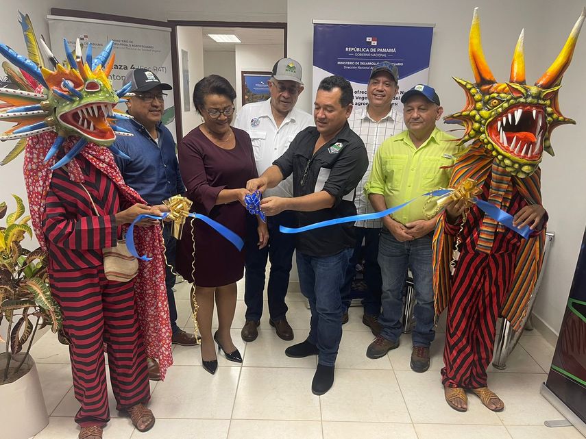 La ceremonia tuvo lugar en las instalaciones de Sanidad Vegetal de la Regional en Penonomé.