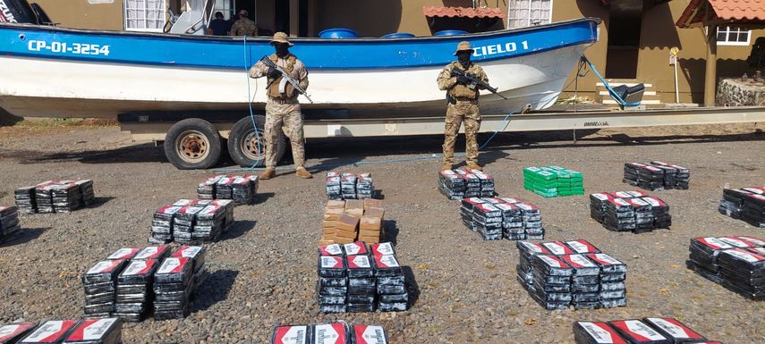 Los ocupantes de la embarcación lograron huir dejando la mercancía ilícita