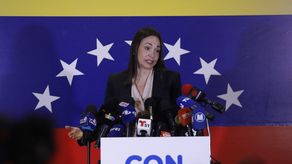 María Corina Machado presiona por una reunión entre los opositores