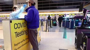 Aerolíneas de EEUU eliminan el uso obligatorio de mascarilla