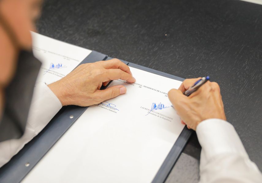 El Proyecto de Ley de moratoria fue remitido a la Presidencia este viernes por la Asamblea Nacional tras recibir la aprobación en tercer debate. El Proyecto de Ley de moratoria fue remitido a la Presidencia este viernes por la Asamblea Nacional tras recibir la aprobación en tercer debate.