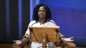 Vicepresidenta colombiana dice que corruptos ponen al gobierno contra la pared