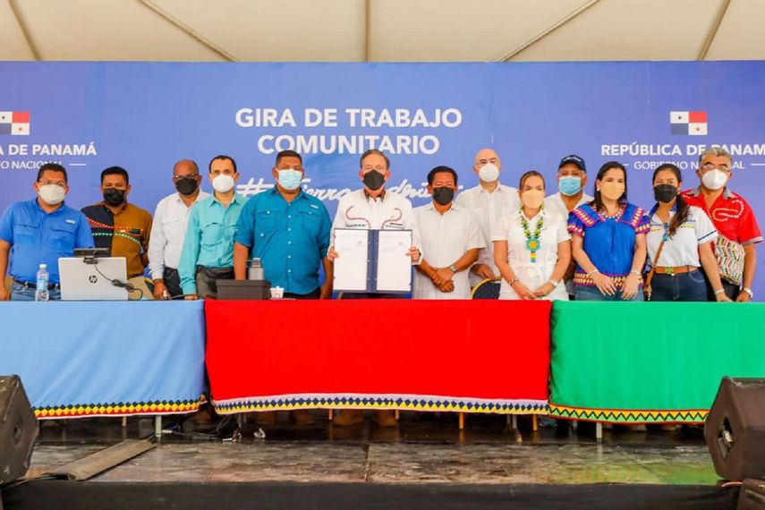 Nito Cortizo firma Ley de Universidad de pueblos indígenas