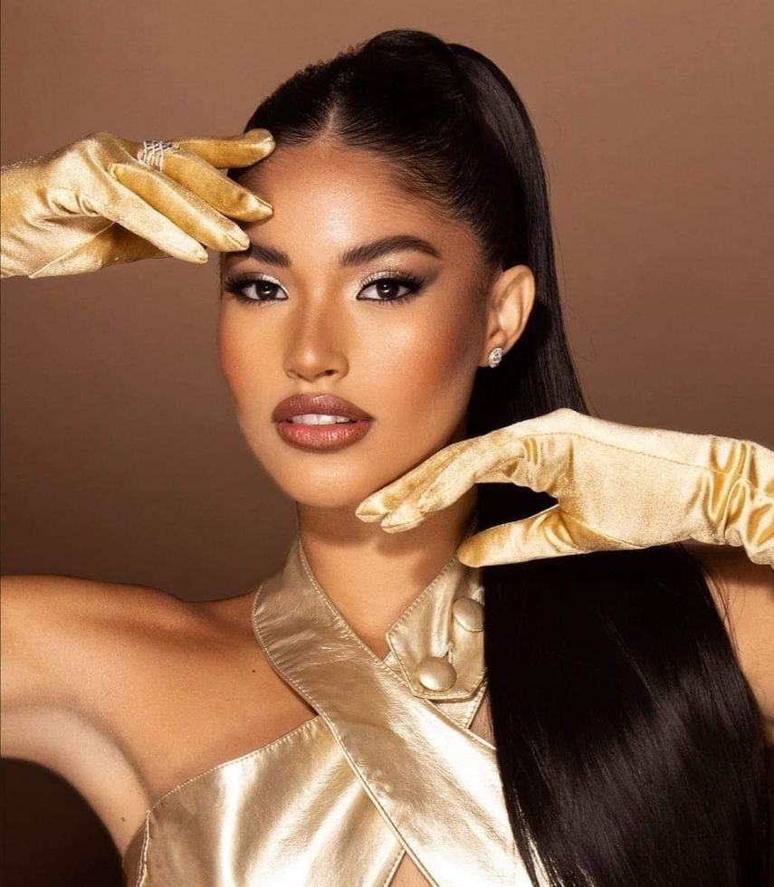 Calle Abajo de Las Tablas presenta reina 2024, Lía Victoria