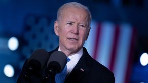 Joe Biden dice que Putin no puede permanecer en el poder