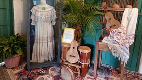 Antigua pollera se mantiene expuesta en el Museo Manuel F. Zárate en Guararé