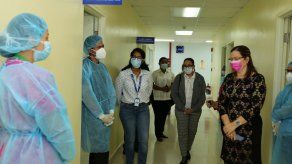 Ministra Turner recorre áreas adecuadas para la atención de pacientes por COVID-19