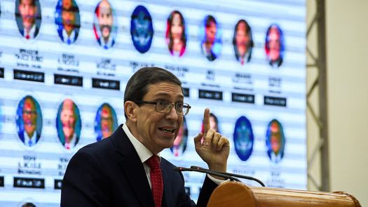 Cuba invita a EEUU a donar juntos vacunas anticovid a país necesitado