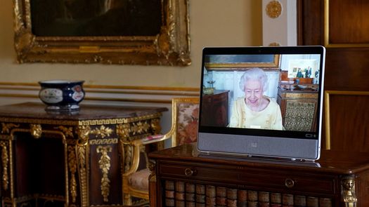 Reina Isabel II renuncia a participar en la COP26 por consejo médico