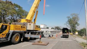 Los trabajos de demolición del puente gemelo sobre río Chico en la interamericana, que comunica a Alanje, Boquerón y Bugaba avanza a un 15% según indicó el MOP.