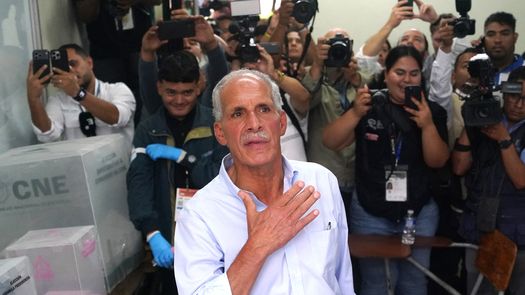 Candidato derechista, Nasry Asfura, encabeza presidenciales de Honduras Candidato derechista, Nasry Asfura, encabeza presidenciales de Honduras