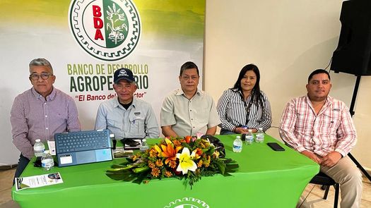 Autoridades del MIDA en Chiriquí presentan a productores programa de financiamiento