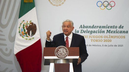 En México los exmandatarios pueden ser juzgados como cualquier ciudadano, pues pierden el fuero al dejar el poder. AFP