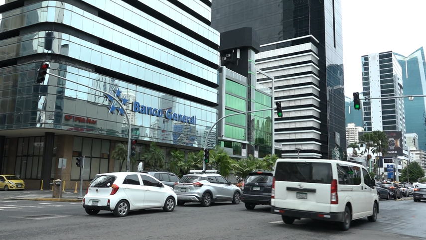 Fitch Rating prevé que el crecimiento real del PIB se ralentice hasta el 2.8% en 2024. Fitch Rating prevé que el crecimiento real del PIB se ralentice hasta el 2.8% en 2024.