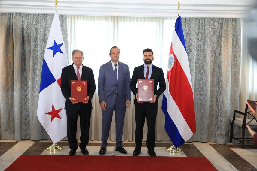 Panamá y Costa Rica firman memorando en materia de cooperación ferroviaria