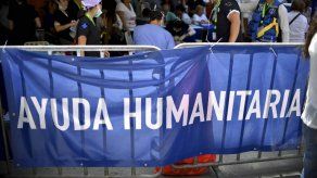 Voluntarios se preparan para entrada de ayuda a Venezuela