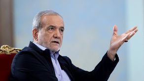 Presidente de Irán dice que su país no se rendirá a EE.UU. ni a Israel