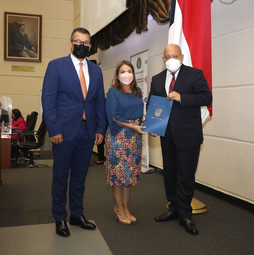 El Meduca reconocerá las certificaciones de los programas de perfeccionamiento emitidas por este centro de estudio, según la propuesta. 