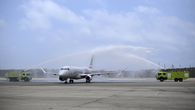 El primer vuelo comercial directo entre Estados Unidos y Venezuela en siete años aterrizó el jueves en el aeropuerto que sirve a Caracas, un nuevo paso en la normalización de las relaciones entre ambos países tras la caída de Nicolás Maduro. El primer vuelo comercial directo entre Estados Unidos y Venezuela en siete años aterrizó el jueves en el aeropuerto que sirve a Caracas, un nuevo paso en la normalización de las relaciones entre ambos países tras la caída de Nicolás Maduro.