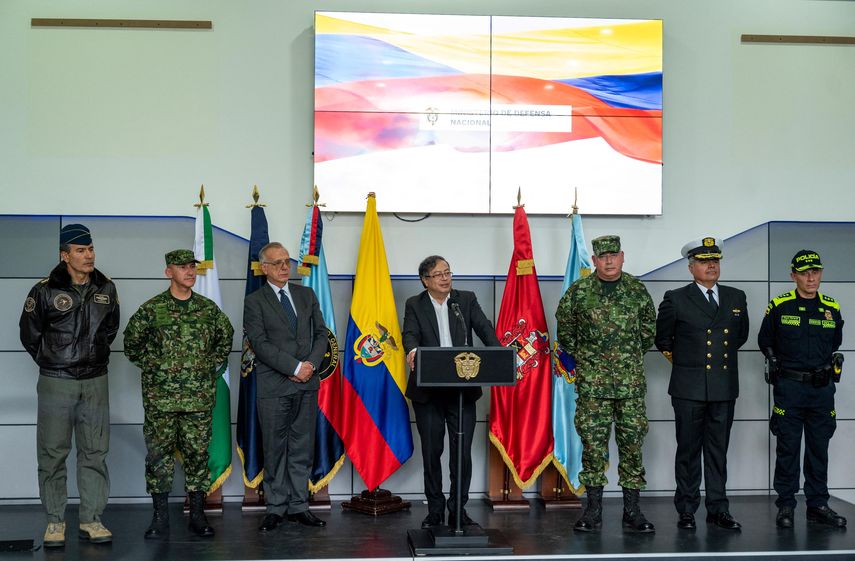 Gustavo Petro renueva cúpula militar en con enfoque en DDHH