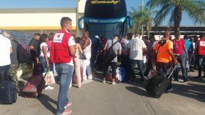 Cubanos siguen llegando en masa a Panamá y se recrudece la crisis migratoria