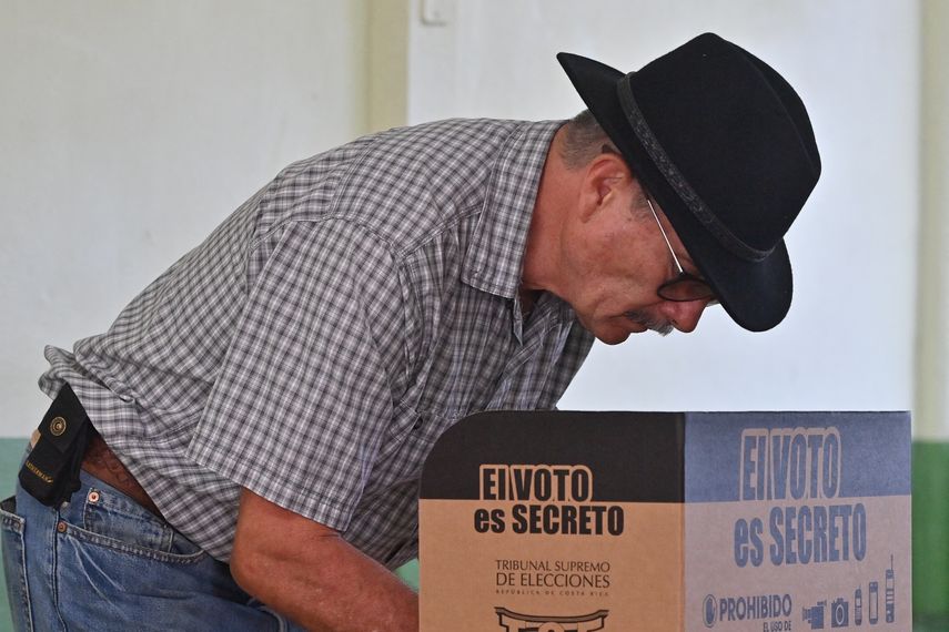Unos 3,5 millones de los 5 millones de habitantes de Costa Rica están habilitados para votar. El vencedor gobernará por cuatro años.