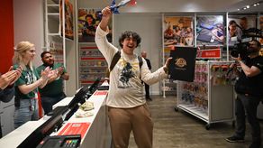 Nueva entrega de videojuego Zelda sale al mercado tras seis años de espera