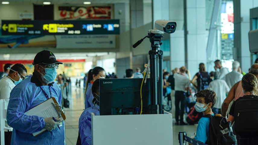 Minsa ajusta requisitos para ingreso de viajeros al país