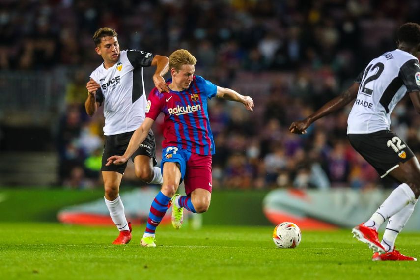 Barcelona gana 3-1 al Valencia y escala posiciones en LaLiga