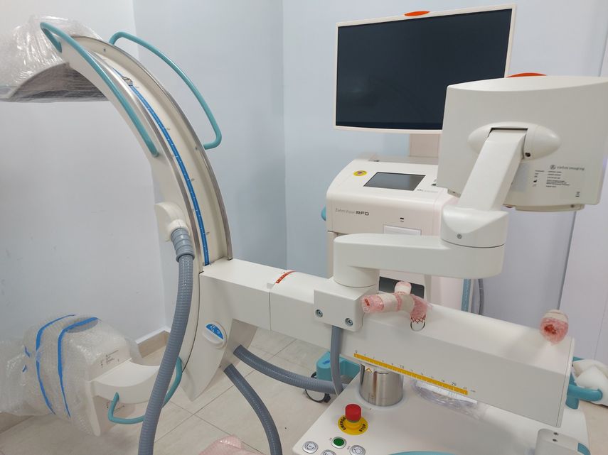 Complejo de la CSS recibe nuevos equipos para cirugías