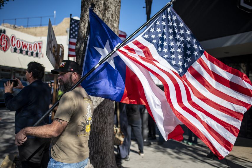 Estadounidenses culpan al gobierno de la crisis migratoria