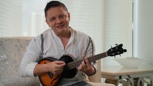Richard González un panameño apasionado por la música