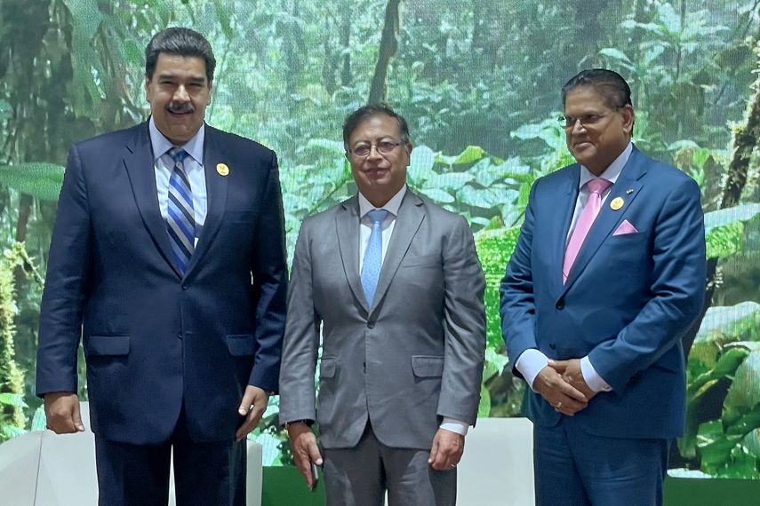 Gustavo Petro y Maduro llaman a una alianza amazónica