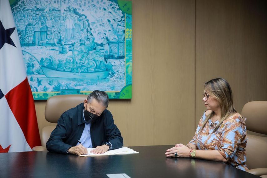 Sancionan Ley que crea bonos permanentes a jubilados y pensionados. ¿Cuánto cobrarán?